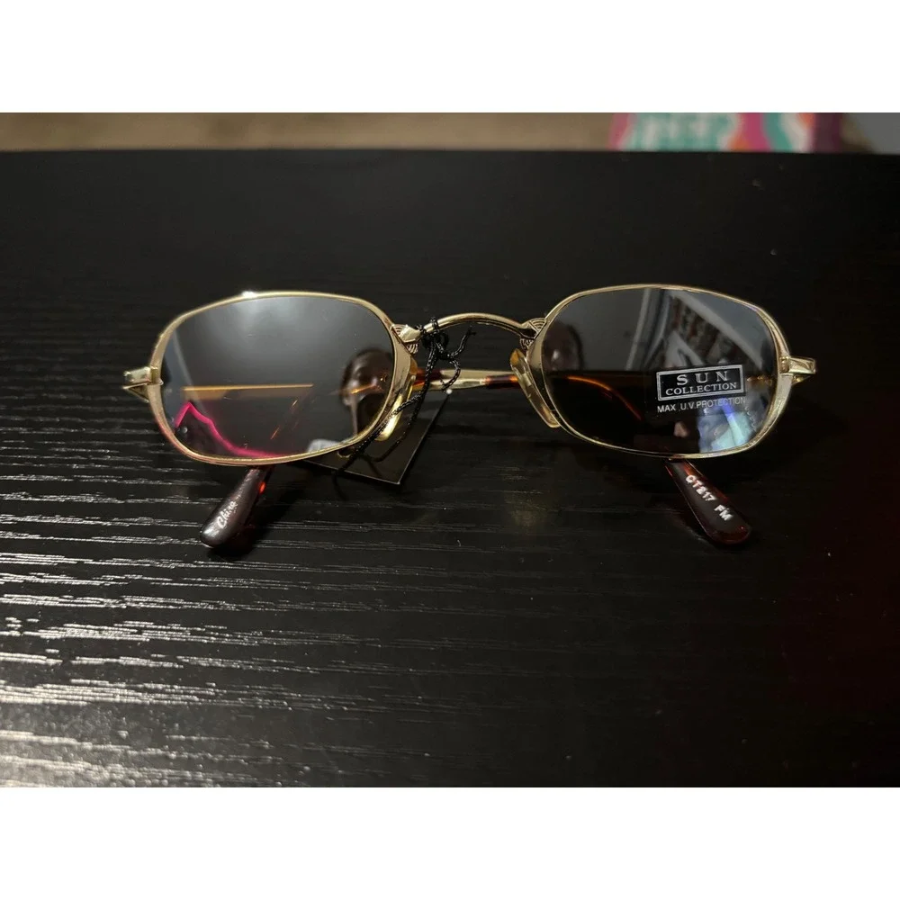 Sun Collection Gold Metal Rectangle Sunglasses UV Protection OT817 FM vtg